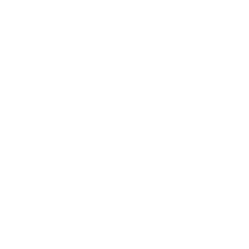 Camión de volteo con la caja elevada, ideal para transporte y descarga de materiales en construcción.